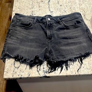 Joes shorts . Barely worn. The Ozzie. There is a small spot shown on last pic